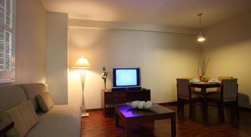 Amorsolo Mansion Hotel Манила Экстерьер фото