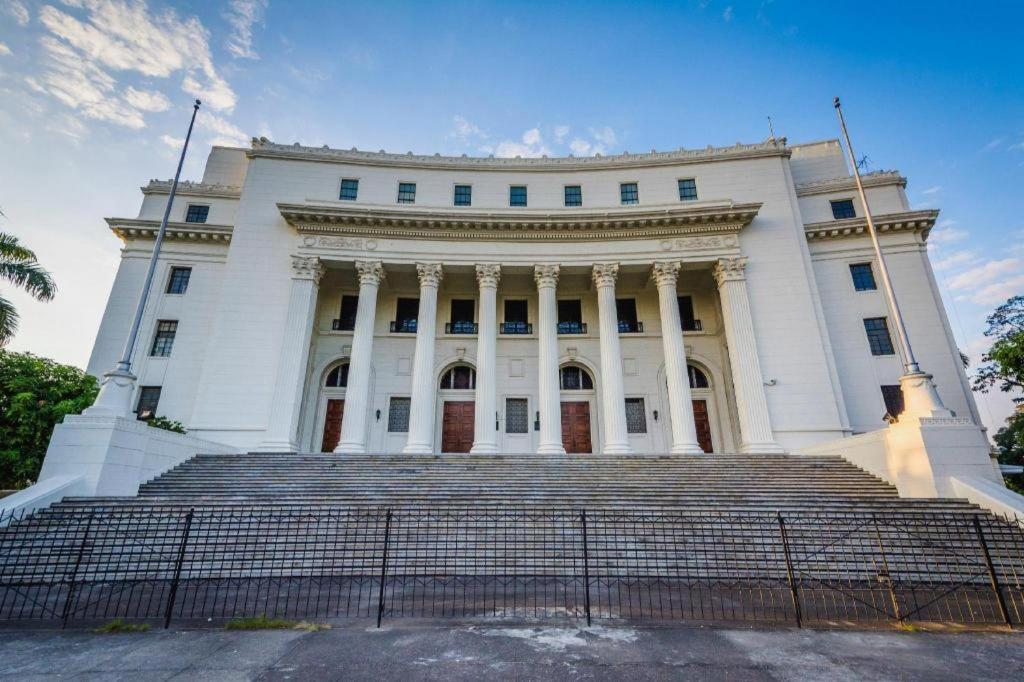 Amorsolo Mansion Hotel Манила Экстерьер фото